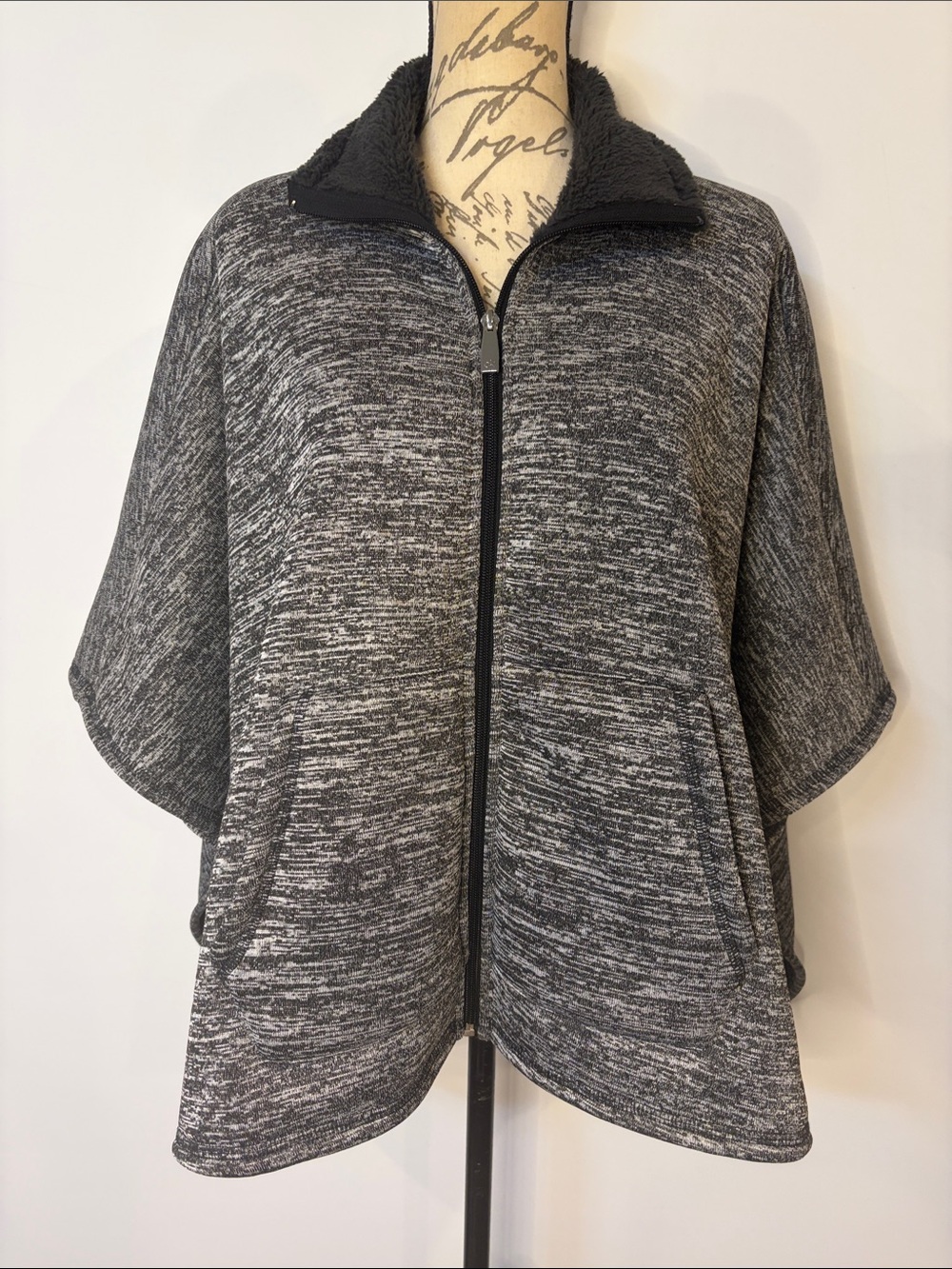 Calvin Klein fleece lined zip front cape poncho one size